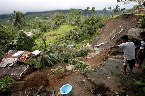 Dramatic Photos Of Floods And Landslides In The Philippines Ibtimes Uk