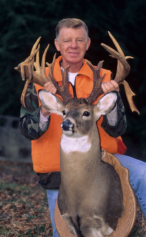 Wvs Biggest Ever Buck Was Anything But Typical Hunting
