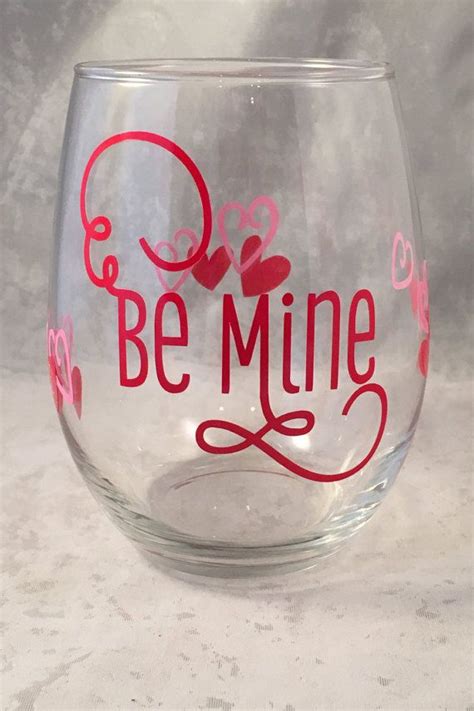 Valentine S Day Wine Glass Be Mine Wine Etsy In 2021 Valentines Day Wine Valentines Wine
