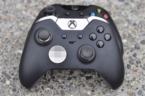 Review Microsofts Vastly Superior Xbox Elite Controller