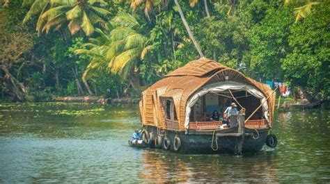 Kumarakom Backwater In Kerala Trip Houseboat Holidays Picnicwale