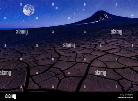 Starry Night Over Volcano Stock Photo Alamy