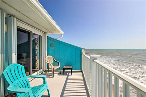 Kure Beach Condo w/ Panoramic Ocean Views! - Home Rental in Kure Beach