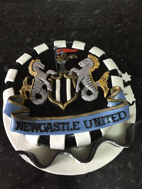 Newcastle United Cake Decorated Cake By Beckys Cakes Cakesdecor