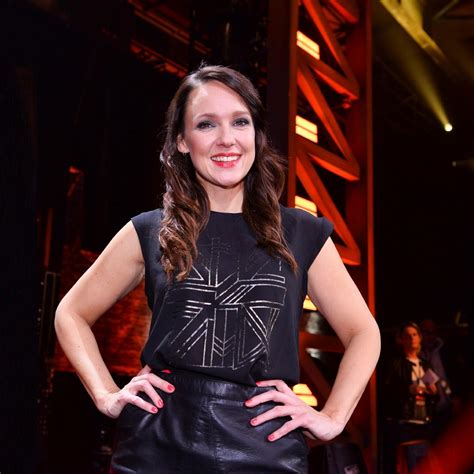 Carolin kebekus | bildergalerie auf moviepilot.de. Carolin Kebekus kehrt als Comedypreis-Gastgeberin zurück ...