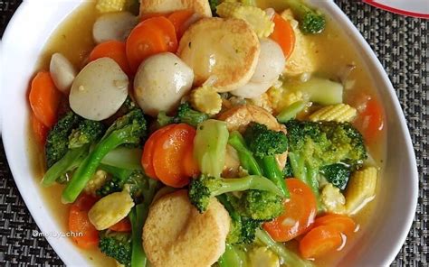 Sajikan capcay goreng yang lezat untuk keluarga di rumah. Resep Capcay Rumahan Yang Enak / Resep Cap Cay Sayuran