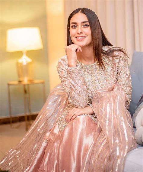 Iqra Aziz Iqra Aziz Iqra Aziz Hairstyle Pakistani Act