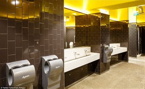 1000 x 541 jpeg 195 кб. Tottenham allow fans another glimpse inside their shiny new White Hart Lane home | Daily Mail Online