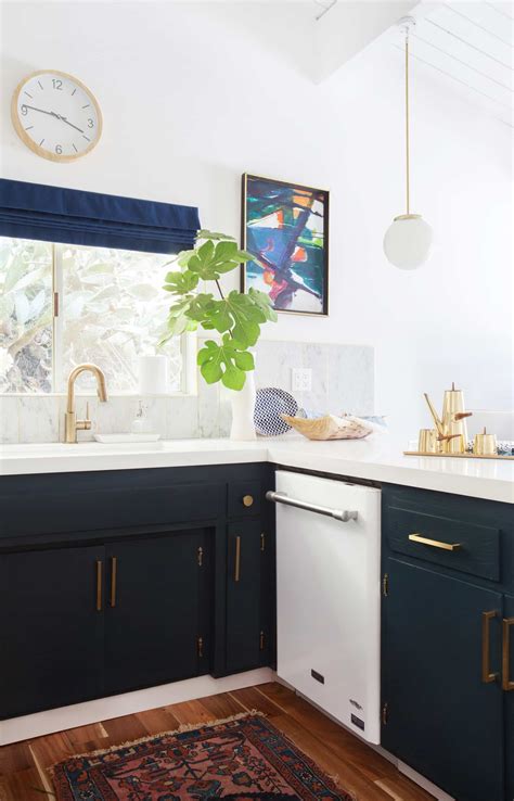 From cool azure to rich midnight, a blue kitchen will really make a statement in your home. Home Remodeling Trends: Gold Cabinet Hardware - Cabinet ...