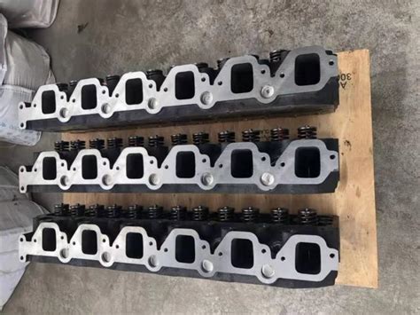 Automotive Complete Cylinder Head Assembly For Nissan Patrol Td42 Td42t