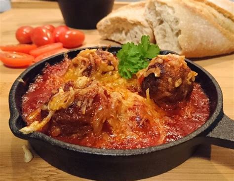 Maybe you would like to learn more about one of these? Überbackene Albondigas Andaluz - Matt kocht!