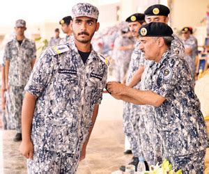 .للجامعيين 1441 أعلنت كلية الملك خالد العسكرية في الآونة الأخيرة عن قبول دفعة جديدة بكلية الملك خالد العسكرية وذلك من حملة الثانوية العامة والشهادات الجامعية المختلفة، حيث من الممكن أن يتم تسجيل داخل كلية الملك خالد العسكرية وذلك لعام 1441 هجرياً بكل سهولة. الكليات العسكرية للجامعيين - Abu Blogs