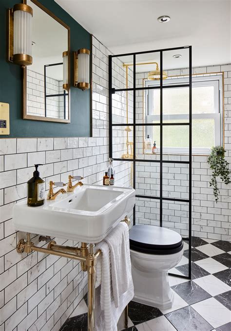 Color ideas for small bathrooms. This en suite shower room is packed with style in 2020 ...