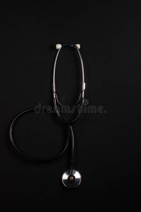 Details 100 Stethoscope Black Background Abzlocalmx