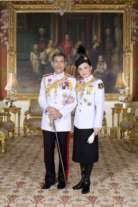พระราชินี ร.10 พลเอกหญิง สุทิดา วชิราลงกรณ์ ณ อยุธยา เงื่อนไขการแสดงความคิดเห็น ๆ ร.10 พระราชทานพระบรมฉายาลักษณ์ที่ฉายคู่พระราชินี 8 พระรูป ...