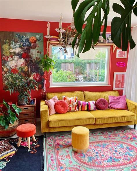 40 One Of A Kind Maximalist Living Rooms Digsdigs