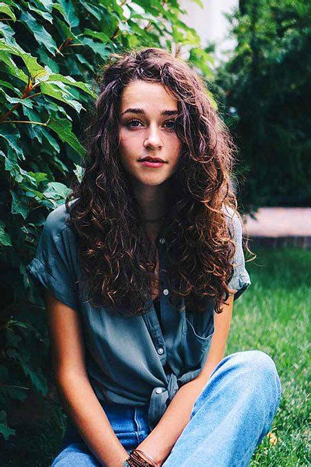 Part your hair on one side. 33 Curly Hairstyles for Long Hair | Hairstyles and ...