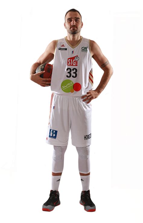 Olivera olja bacić, koju smo gledali u seriji komšije, i miodrag dragičević, poznat po ulozi nikole u urgentnom centru, postaće roditelji, pišu domaći mediji. Tadija Dragicevic | Baskets, Photographie, Supportrice