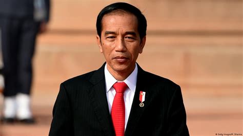Jokowi Malu Jerubu Masuk Ke Negara Tetangga Dw 06082019