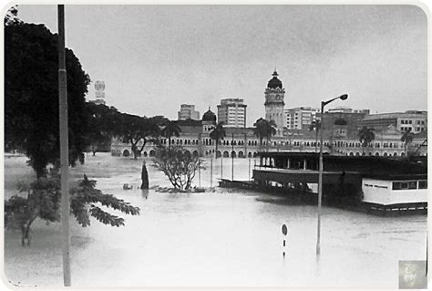 The january 1971 kuala lumpur flood (and in many other states) is significant for flood management approach in the country. 1971 Kuala Lumpur flood. | Kuala lumpur, Singapore, Landmarks