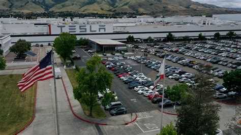 Une Agence Californienne Accuse Tesla De Ségrégation Raciale Dans Une Usine Rtbf Actus