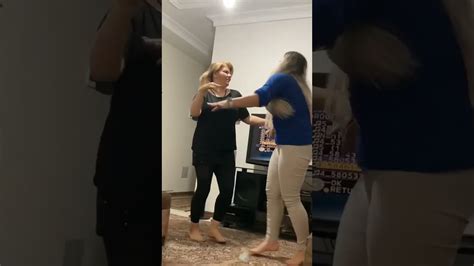 رقص مست دختر ایرانی با مادرش ببین این مادر دختر چیکار میکنه Youtube