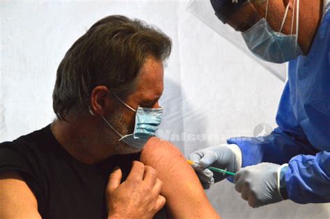 Tutto quello che c'è da sapere. Da oggi al via le prenotazioni dei vaccini anti covid per ...