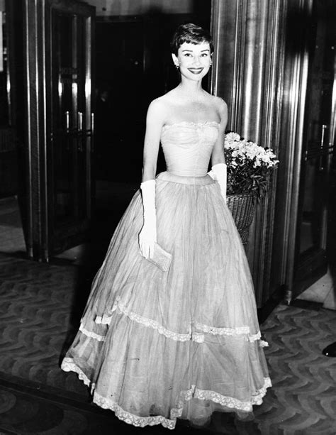 Love Audrey This Dress Is Beautiful Audrey Hepburn Dress Women Dresses Classy Audrey