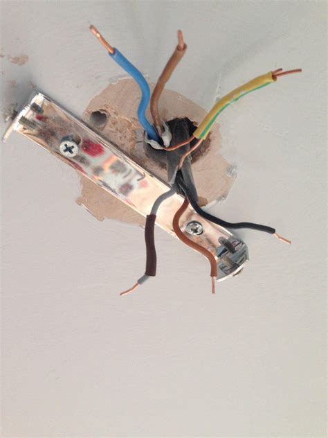 Electrical How To Wire A Ceiling Rose That Has 7 Wires Home