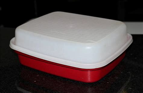 You are bidding on a vintage tupperware paprika red meat marinade container with a lid. TUPPERWARE MARINATOR, - Tupperware