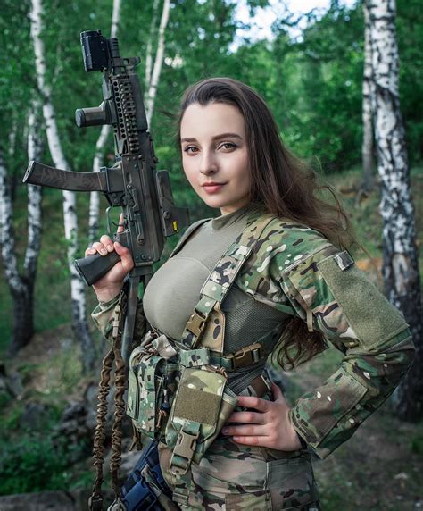 戦いの国は正しいです！ロシアの妖精級女兵「エレナ・デリギオズ」スノーミルクミジリの視点は超残忍、私は敵、私は最初に柔らかくなります cupsdaily