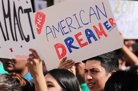 On Average 122 Immigrants Lose Daca Every Day Advocacy Group Says