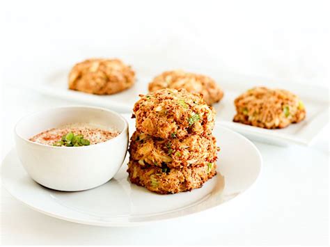 I threw this together when i was sick of eating crab cakes with too much 'filler.' these bad boys melt in your mouth. How To Cook Whole Foods Crab Cakes In Oven - Images Cake ...