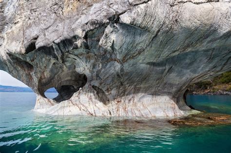 Premium Photo Unusual Marble Caves On The Lake Of General Carrera