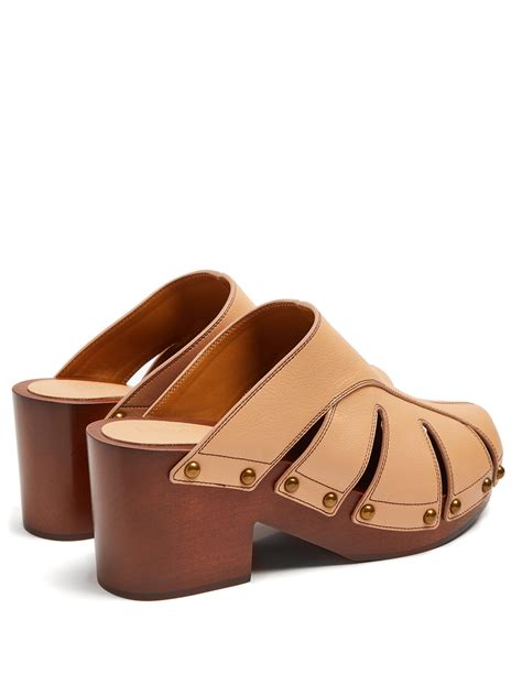 Chloé Leather Closed Toe Mules In Beige Natural Lyst
