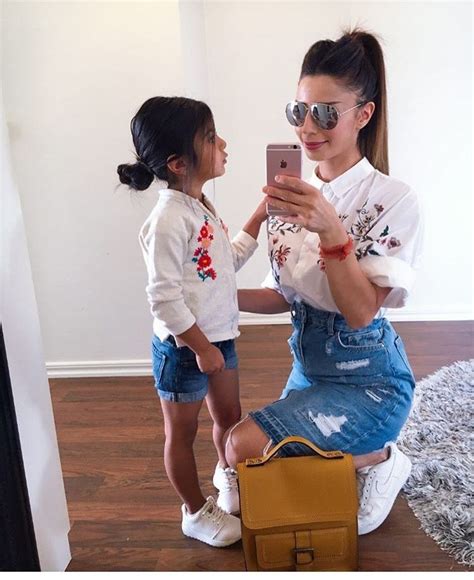 casual twinning mother daughter outfits mom and daughter matching outfit mom and daughter