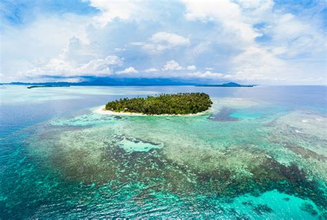 Premium Photo Aerial View Banyak Islands Sumatra Tropical Archipelago
