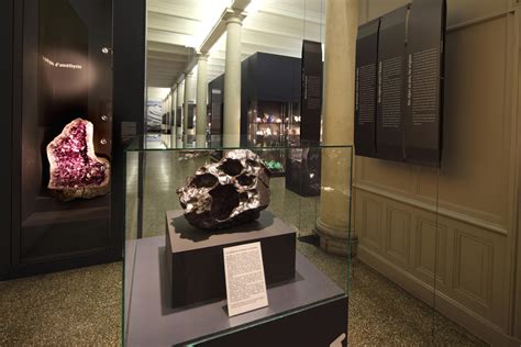 Exposition De Météorites Au Musée Géologique De Lausanne