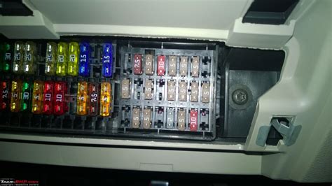 If you put back the fuse box, always remember to lock the tabs. Vw Polo Battery Fuse Box Cover