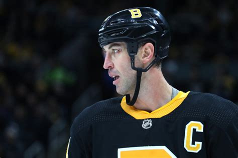 Zdeno Chara Longtime Bruins Defenseman Retires From Nhl After 24