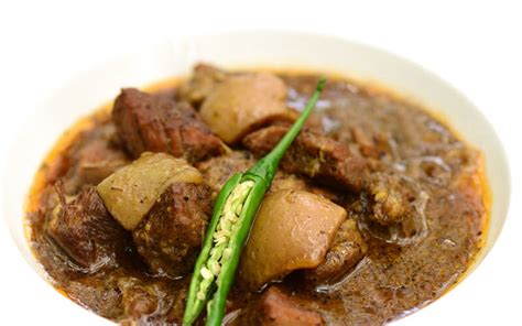 Rich Dark Pork Curry Pandi Curry Recipe