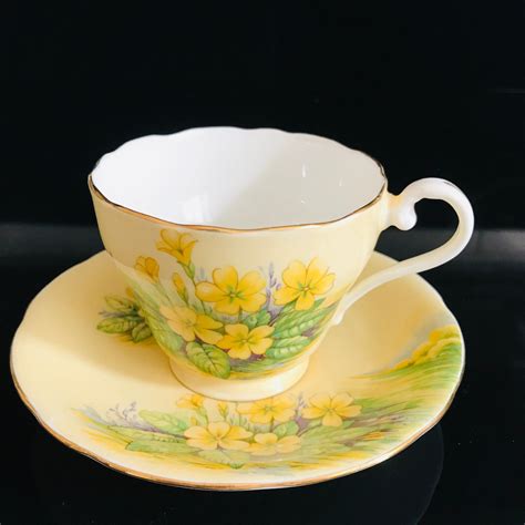 Aynsley Tea Cup And Saucer Fine Bone China England Butter Yellow Background Yellow Flowers