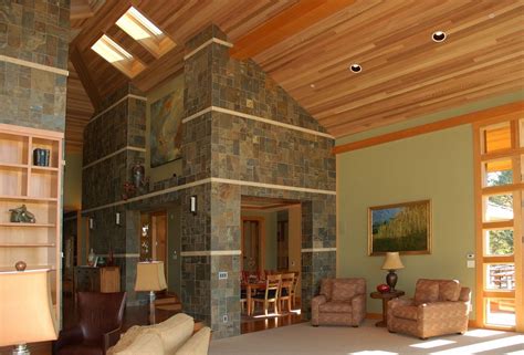 Paneled ceilings feature a wide range of styles and designs but all have one thing in common: Cedar paneling is an elegant option for high-rise ceilings ...