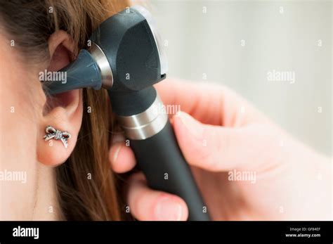 Otoscope Hi Res Stock Photography And Images Alamy