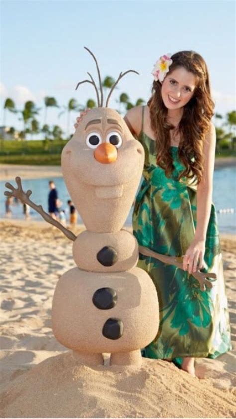 A Summer Olaf From Frozen Lugares Lugares Para Visitar