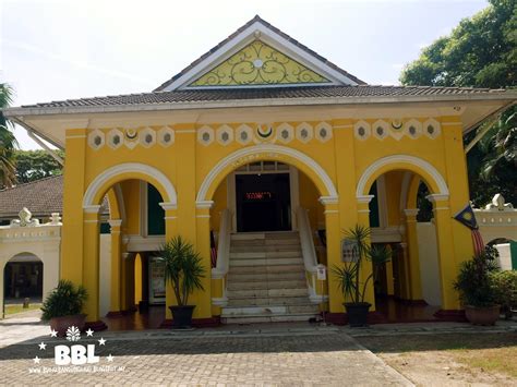 Bangunan lain yang diketahui berkaitan dengan sejarah museum adalah bagian kompleks perpustakaan yang dibangun khusus untuk seni dan sains. 6 Muzium Sekitar Kedah Mesti Anda Lawati - Budak Bandung Laici