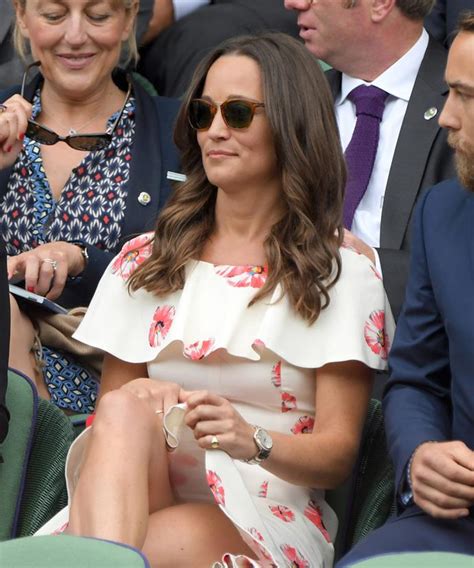 Pippa Middletons Awkward Dress Moment At Wimbledon Womans Day