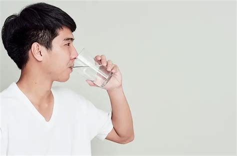 Minum Air Hangat Di Pagi Hari Adakah Manfaatnya