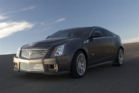 The differences between the v sedan and the regular cts are subtle but nevertheless substantial. Detroit Preview: 2011 Cadillac CTS-V Coupe