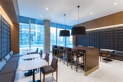 Kami ingin menawarkan anda peluang dan perkhidmatan yang terbaik untuk peminjam kaki tangan awam. Sun Life Financial Headquarters - HOK